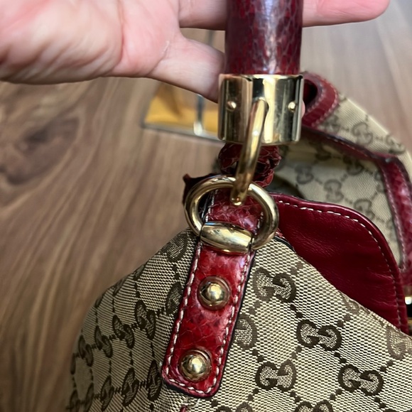 A302- ๐ฏ% authentic Gucci UNICEF INDY shoulder bag - Picture 11 of 16
